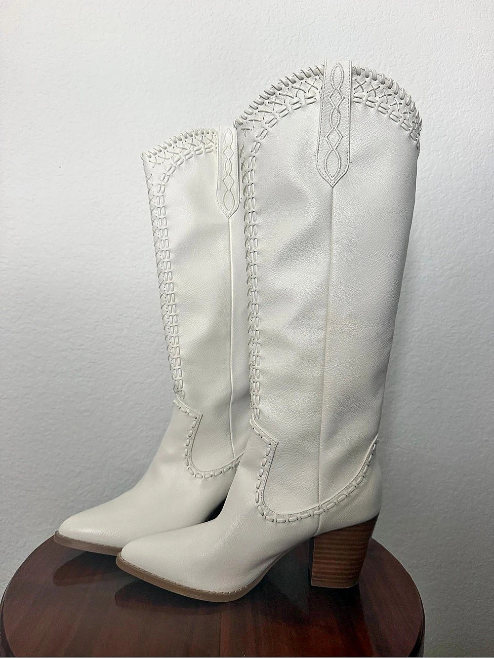 White/Ivory Embroidered Heeled western inspired Boots Like New